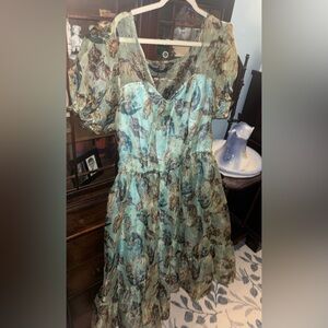 Hot Topic Venus Print Midi Dress